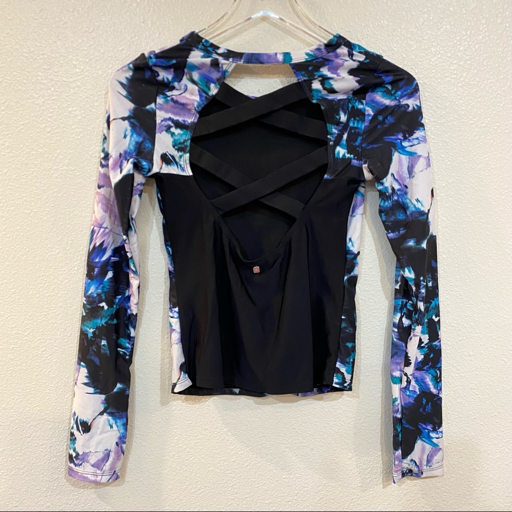 Fabletics Mina Criss-cross Rash guard size XS - Picture 8 of 10